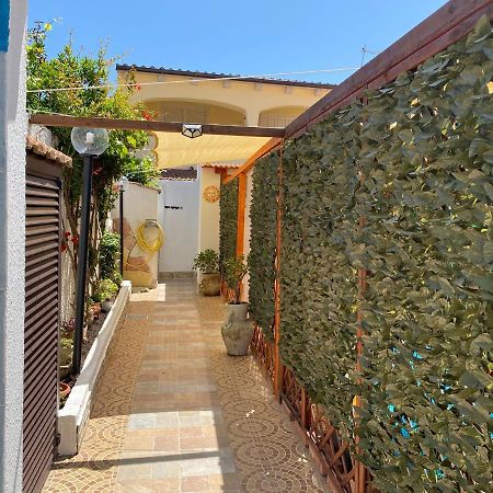 Casa Vacanze Il Faro Мурта-Мария Экстерьер фото